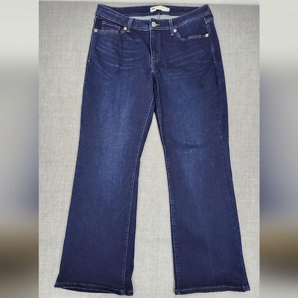 Levi's Denim - Levis 529 Curvy Bootcut Stretch Denim Dark Wash Jeans. 16